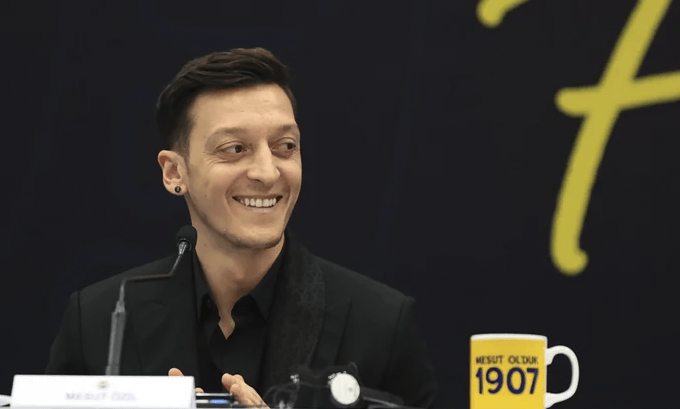 Mesut Özil’den kayınvalidesine milyonluk jest! Kaleyi içten fethetti - Sayfa 1