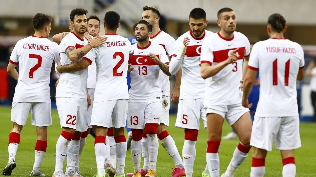 EURO 2020’nin en kötü 11’i açıklandı! Listede 2 Türk var… - Sayfa 1