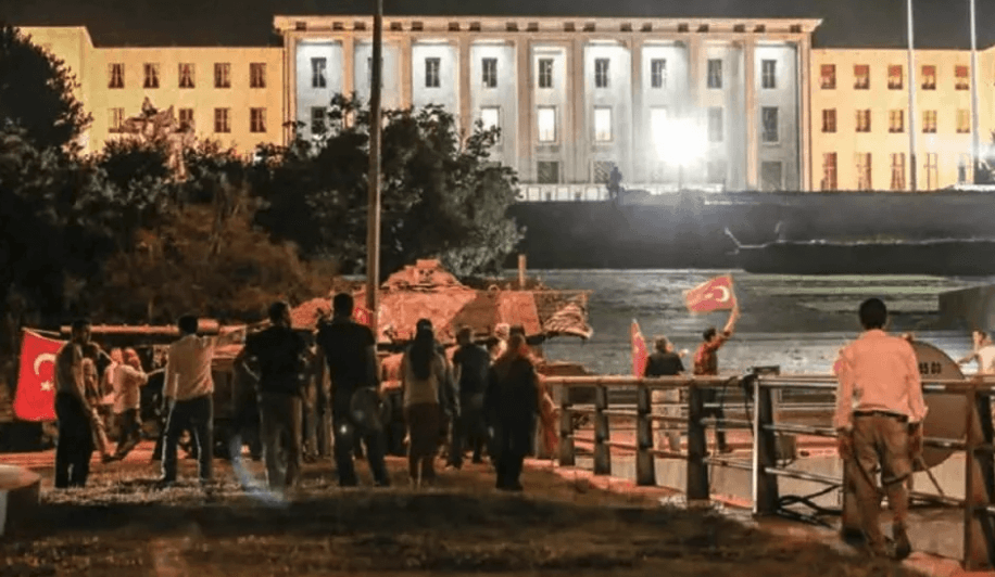 15 Temmuz gecesi neler yaşandı? Unutulmayacak fotoğraflar... - Sayfa 12