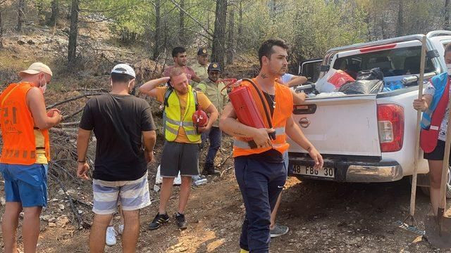 Oyuncu Furkan Kızılay Muğla'da yangın söndürme çalışmalarına destek verdi - Sayfa 4