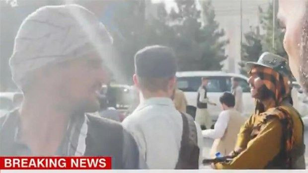 Taliban, CNN ekibine canlı yayında dehşeti yaşattı! - Sayfa 5