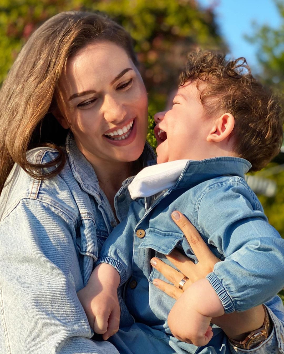 Fahriye Evcen ve Burak Özçivit Karan için bir dadı daha tuttu! Aylık maaşı dudak uçuklattı - Sayfa 25