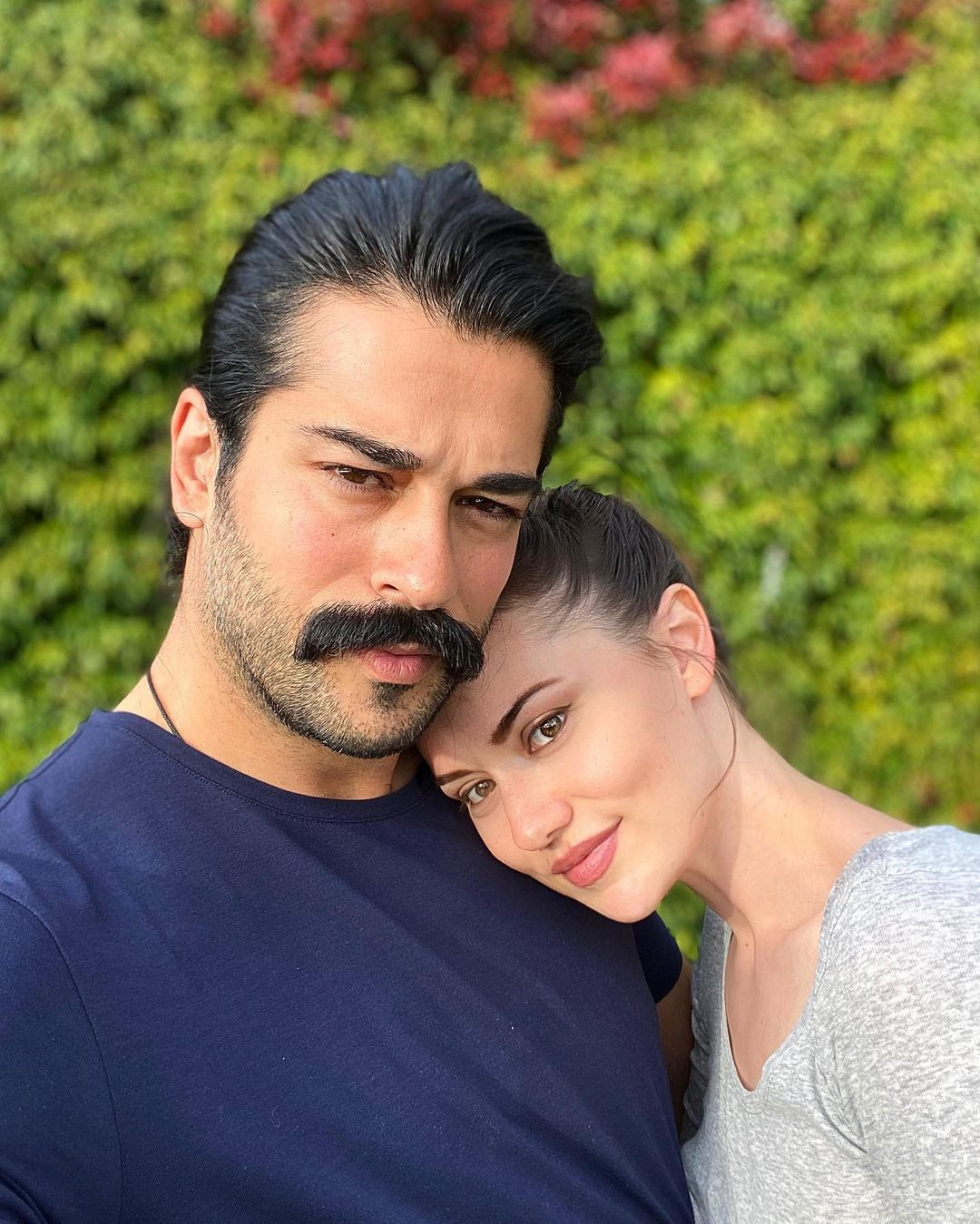 Fahriye Evcen ve Burak Özçivit Karan için bir dadı daha tuttu! Aylık maaşı dudak uçuklattı - Sayfa 1