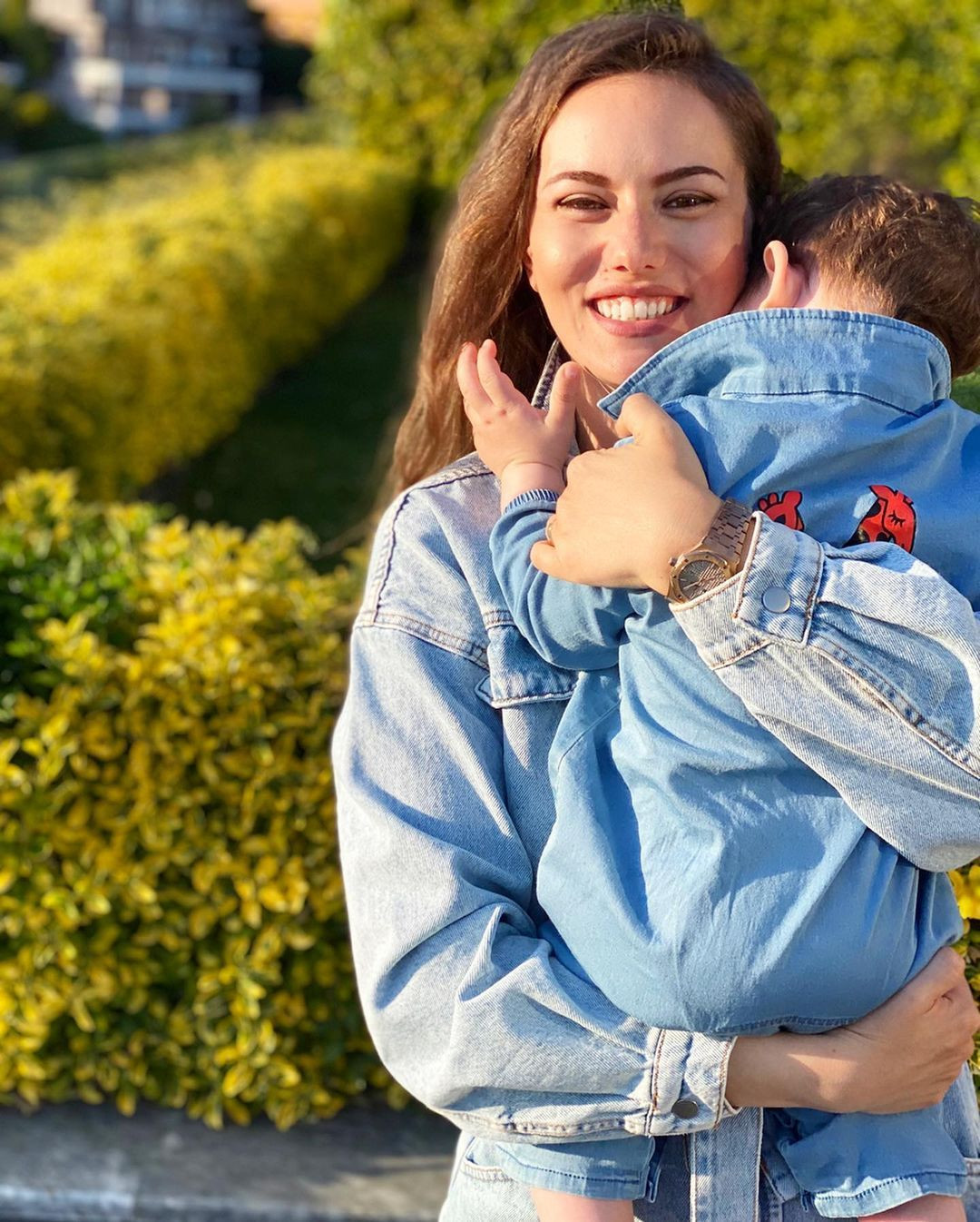 Fahriye Evcen ve Burak Özçivit Karan için bir dadı daha tuttu! Aylık maaşı dudak uçuklattı - Sayfa 16