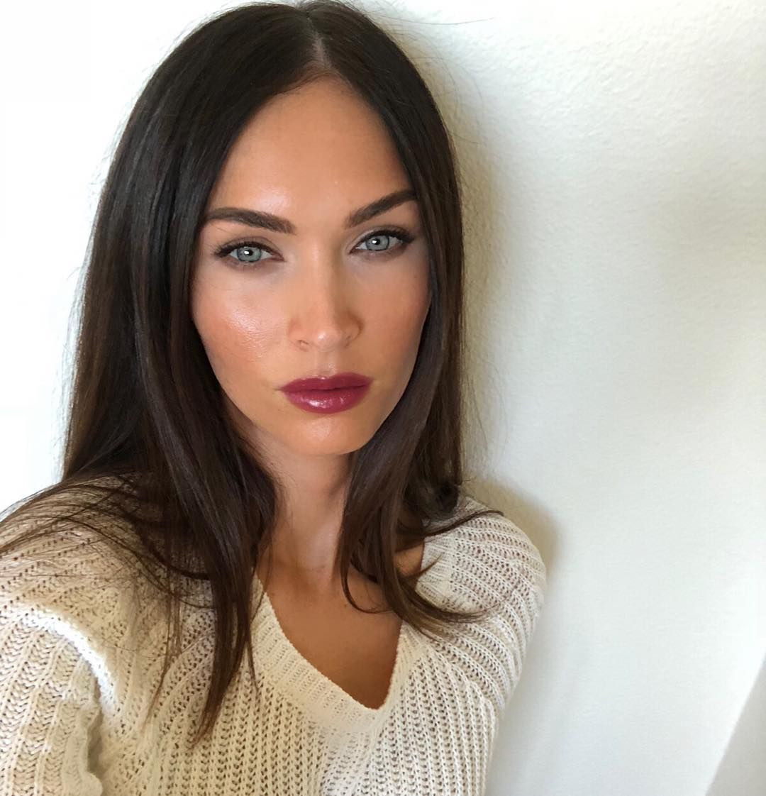 Megan Fox, genç sevgilisiyle kaçamak yaptı: Bu masanın dili olsa da... - Sayfa 16