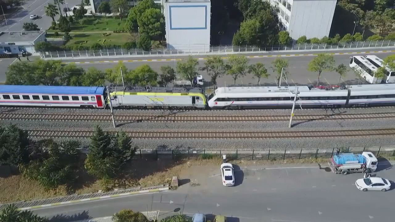 Tuzla'da iki tren kafa kafaya geldi, facianın eşiğinden dönüldü - Sayfa 3