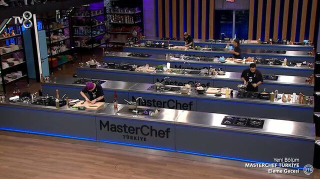 MasterChef eleme gecesinde gergin anlar! Çılgına dönen Mehmet Şef yarışmacıyı kovdu - Sayfa 2