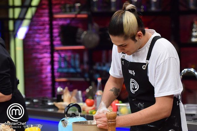 MasterChef’te duygusal anlar! Sevilen yarışmacı gözyaşları içinde veda etti - Sayfa 2