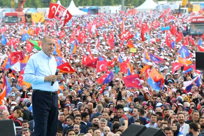 Son anketten çarpıcı sonuç! AK Parti’nin oyu ilk kez bu kadar düştü! - Sayfa 4