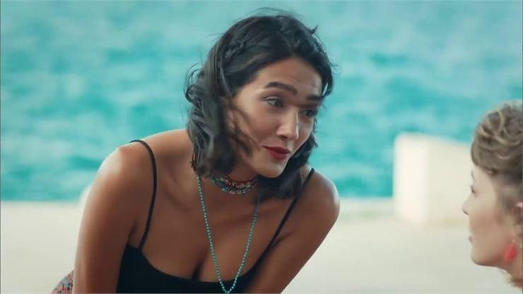 Aybüke Pusat'ın mayolu pozları mest etti! - Sayfa 8