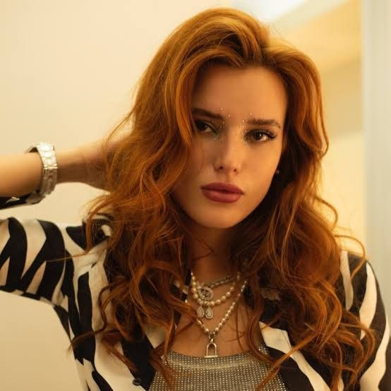 Ünlü model Bella Thorne'dan sosyal medyaya bomba gibi düşen küvet pozları! - Sayfa 1