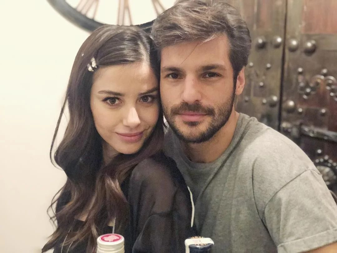 Özge Gürel ve Serkan Çayoğlu aşkında yeni gelişme! 6 yıldır birlikteydiler... - Sayfa 15