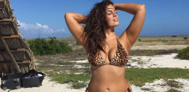 Ashley Graham sınırları aştı! Yatakta iç çamaşırsız poz - Sayfa 1