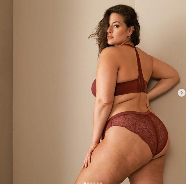 Ashley Graham sınırları aştı! Yatakta iç çamaşırsız poz - Sayfa 10