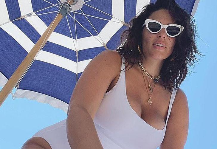 Ashley Graham sınırları aştı! Yatakta iç çamaşırsız poz - Sayfa 4