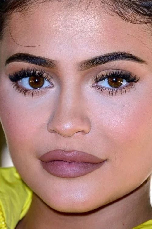 Hamileliği Kylie Jenner'ı durdurmadı! Çırılçıplak kamera karşısına geçti - Sayfa 31