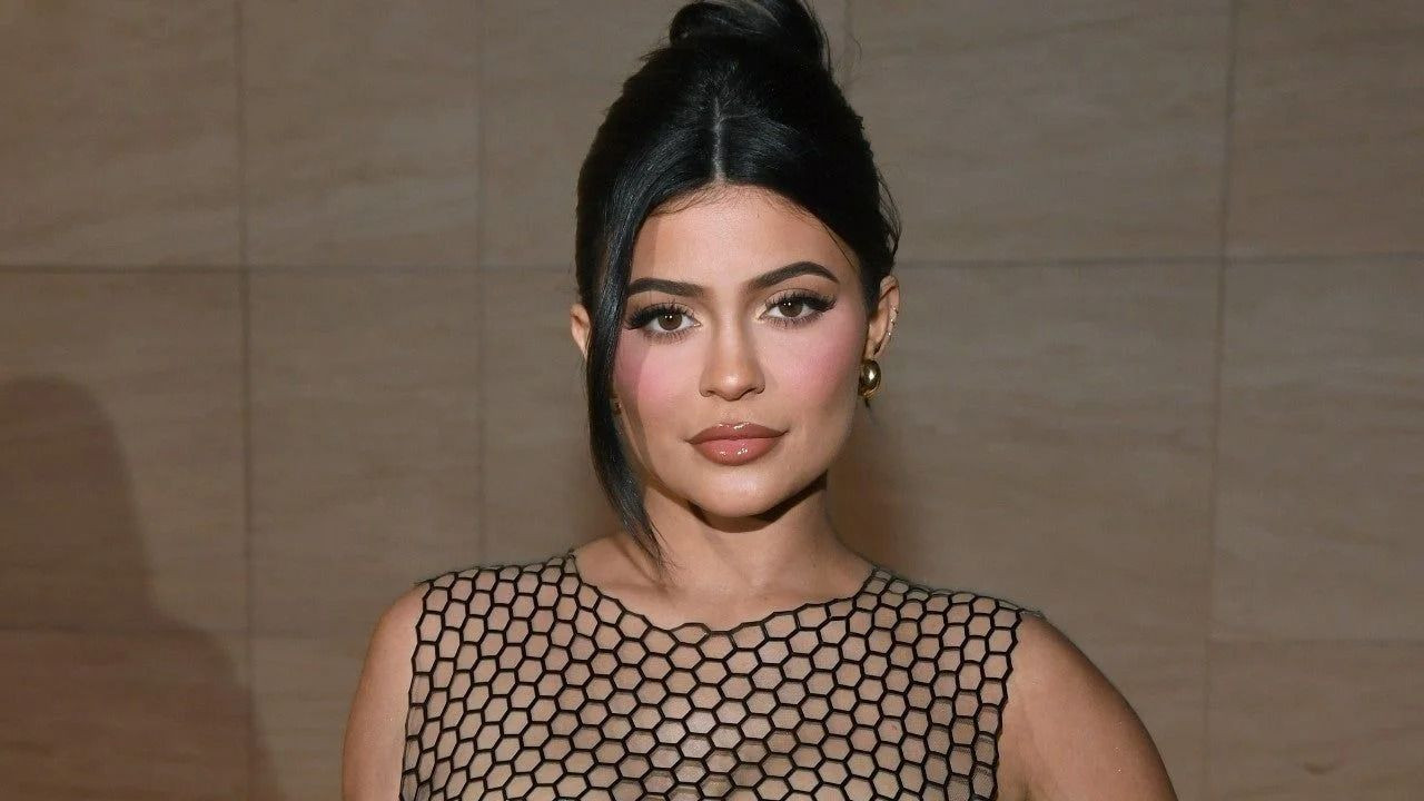 Hamileliği Kylie Jenner'ı durdurmadı! Çırılçıplak kamera karşısına geçti - Sayfa 18