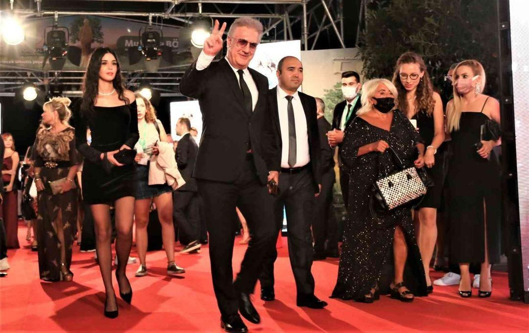 58. Antalya Altın Portakal Film Festivali’nde kırmızı halıda şıklık yarışı - Sayfa 8