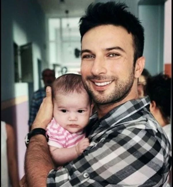 Tarkan’ın çocukluğu olay oldu! 20 dakikada 20 bin beğeni aldı... - Sayfa 24