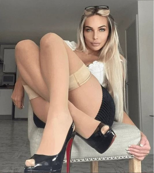 Eskiden evsizdi... OnlyFans'tan paylaştığı seksi fotoğraflarla şimdi milyoner oldu! - Sayfa 9