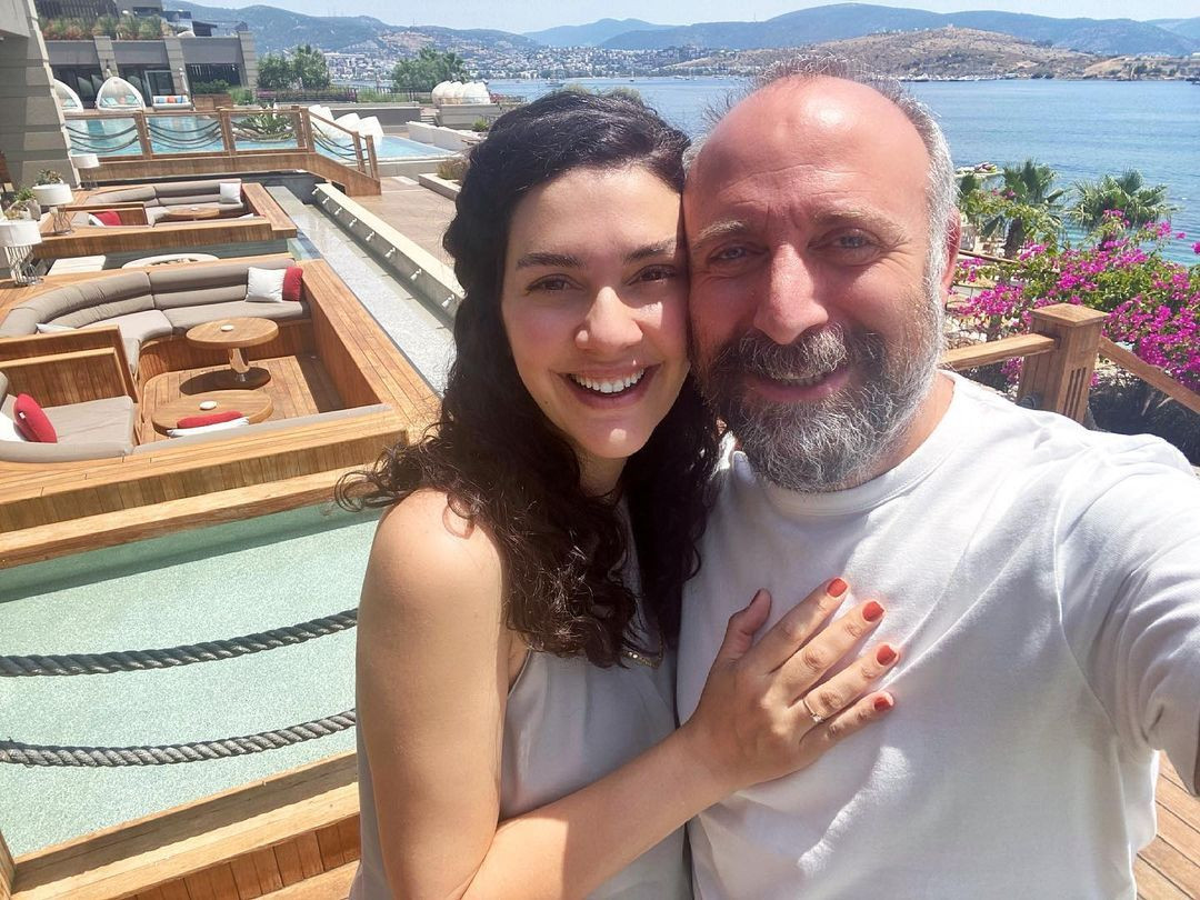 Bergüzar Korel'den olay makyajsız paylaşımlar! Kadınlara böyle seslendi - Sayfa 4