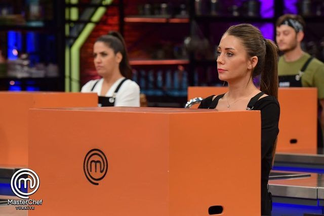 MasterChef’e gözyaşlarıyla veda etti! Ünlü şeflerin duygusal anları... - Sayfa 5