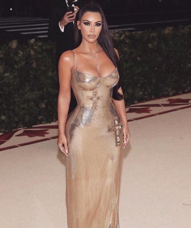 Kim Kardashian'ın fotoğrafı kaçakçılığı ortaya çıkardı - Sayfa 14