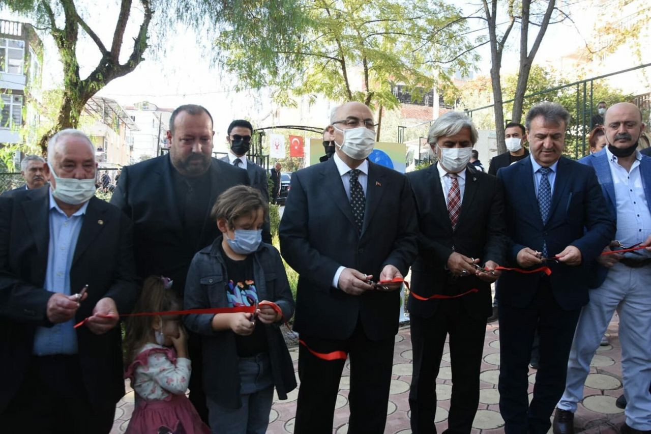 İzmir depreminin simgesi Ayda, annesinin adı verilen parkta oynadı! Babadan yürek burkan sözler - Sayfa 2