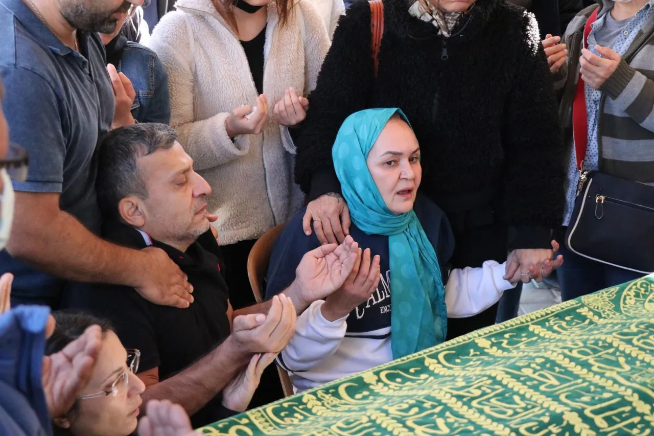 Şebnem Şirin'in cenazesi evine götürüldü! Annesi böyle feryat etti - Sayfa 11