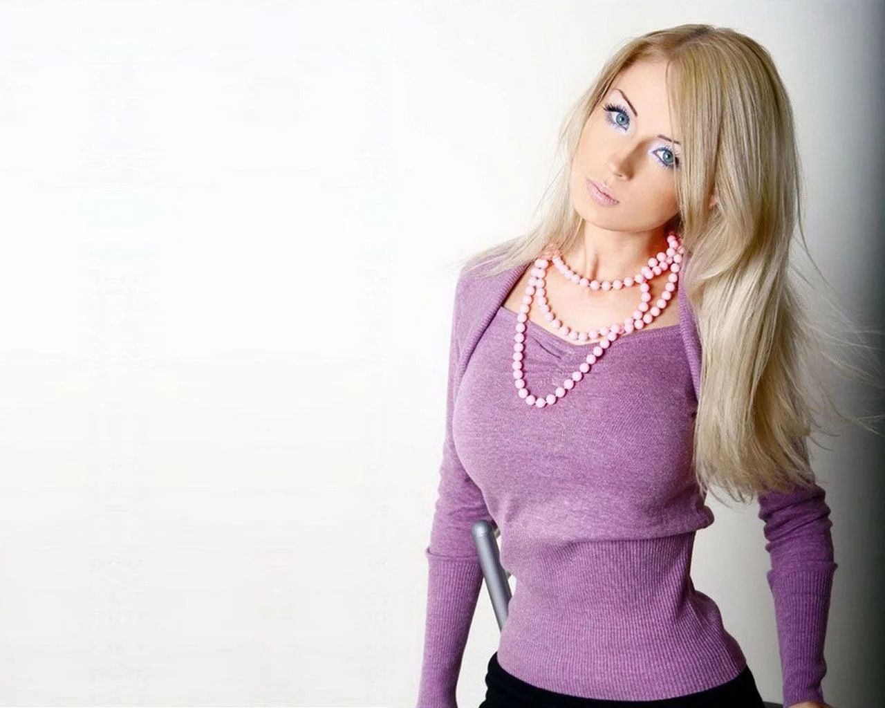 Estetik operasyonları ile Barbie bebeğe benzeyen modelden şaşırtan itiraf! - Sayfa 38