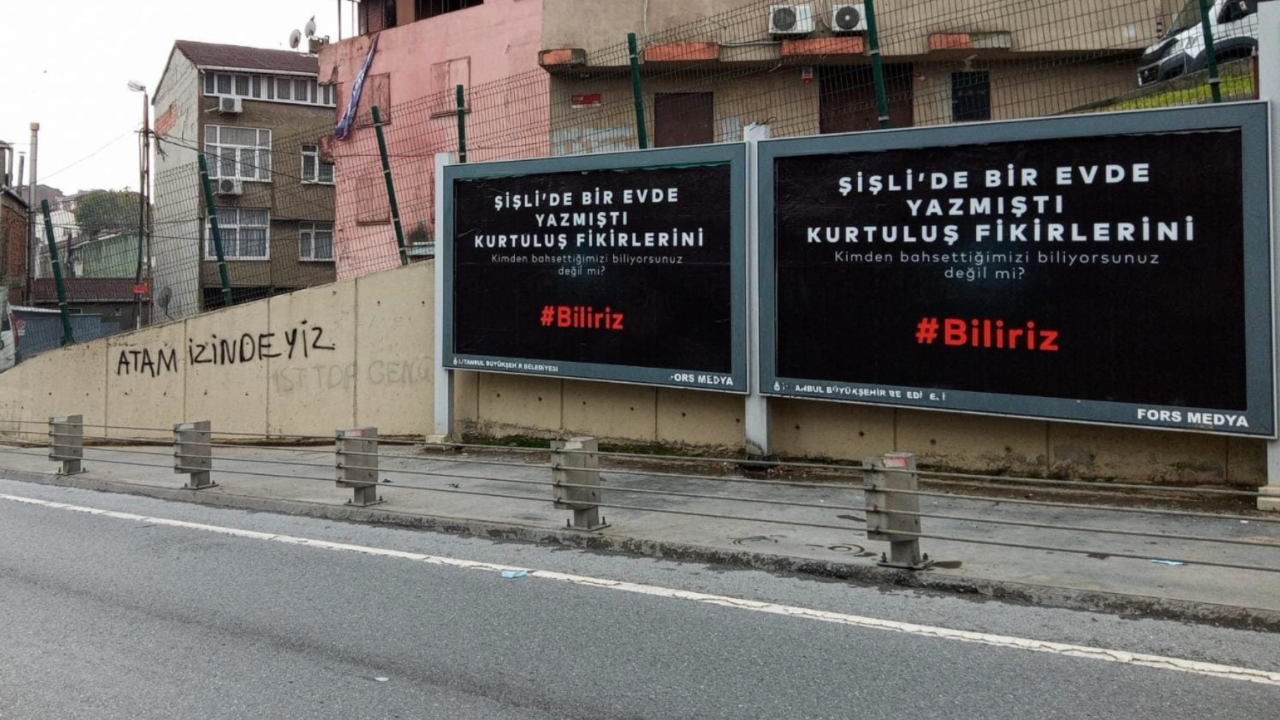 İstanbul’da “biliriz” etiketiyle siyah billboardlar: Gizemli 10 Kasım afişlerinin arkasında kim var? - Sayfa 13