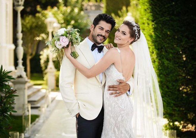 Fahriye Evcen ve Burak Özçivit çifti boşanıyor mu? Ünlü çiftten fotoğraflı yanıt! - Sayfa 10