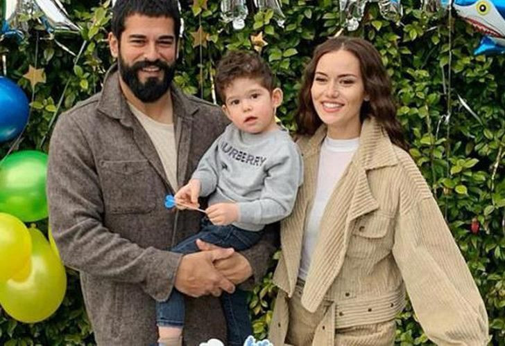 Fahriye Evcen ve Burak Özçivit çifti boşanıyor mu? Ünlü çiftten fotoğraflı yanıt! - Sayfa 7