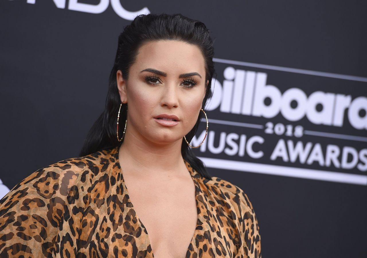 Demi Lovato, kendi tasarladığı cinsiyetsiz seks oyuncağını tanıttı - Sayfa 1