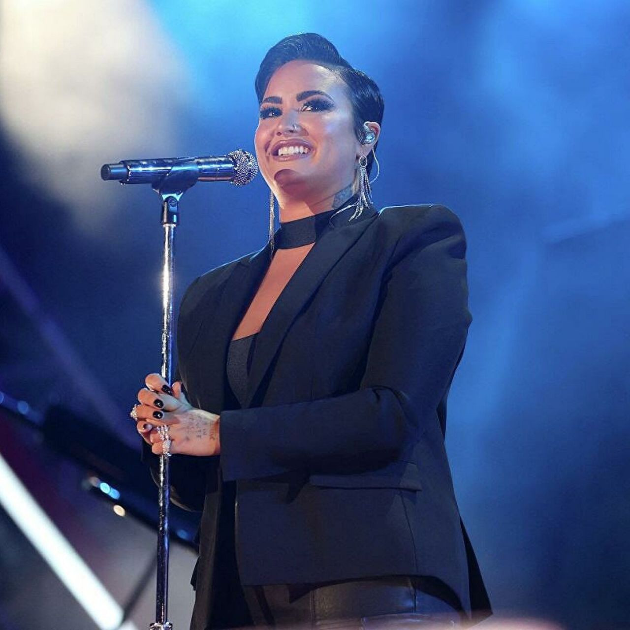 Demi Lovato, kendi tasarladığı cinsiyetsiz seks oyuncağını tanıttı - Sayfa 15