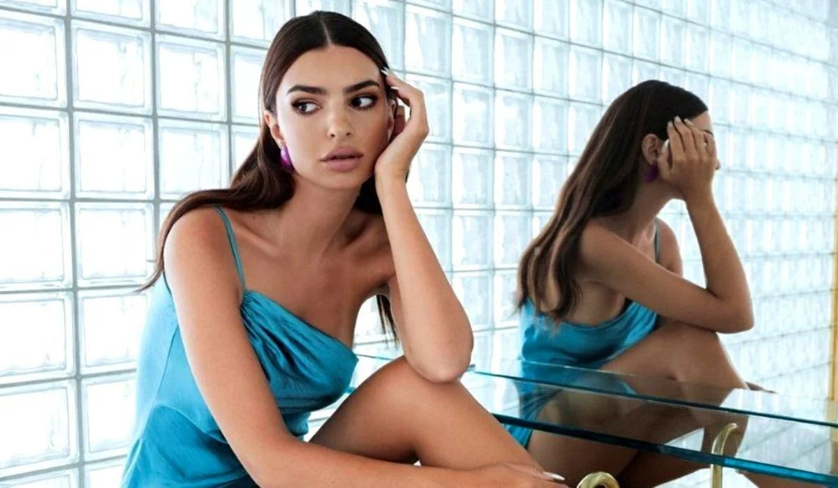 Dünyanın en seksi kadınlarından Emily Ratajkowski paylaştı, pozuna beğeni yağdı! - Sayfa 2