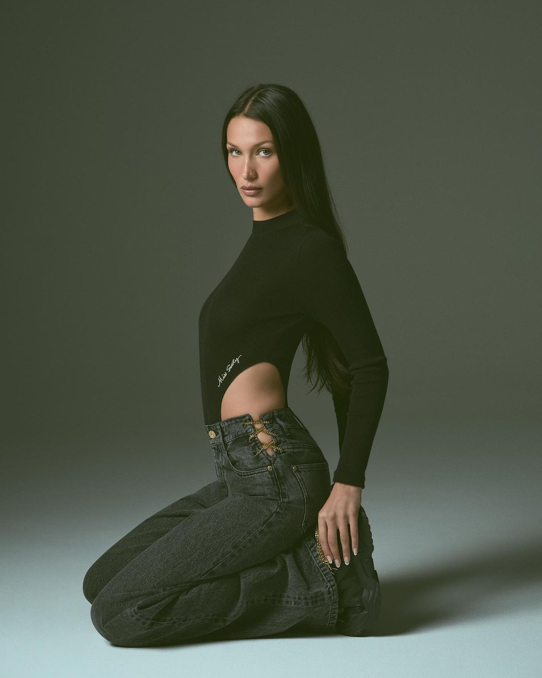 Bella Hadid düğün için gitti, stres attı! Pozlarına beğeni yağdı! - Sayfa 9