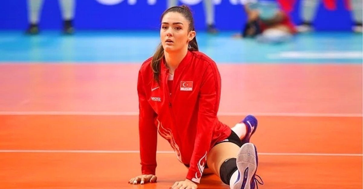 Ünlü voleybolcu Zehra Güneş'in pozları olay oldu! "Kapat kız belini, böbreklerini üşüteceksin" - Sayfa 2