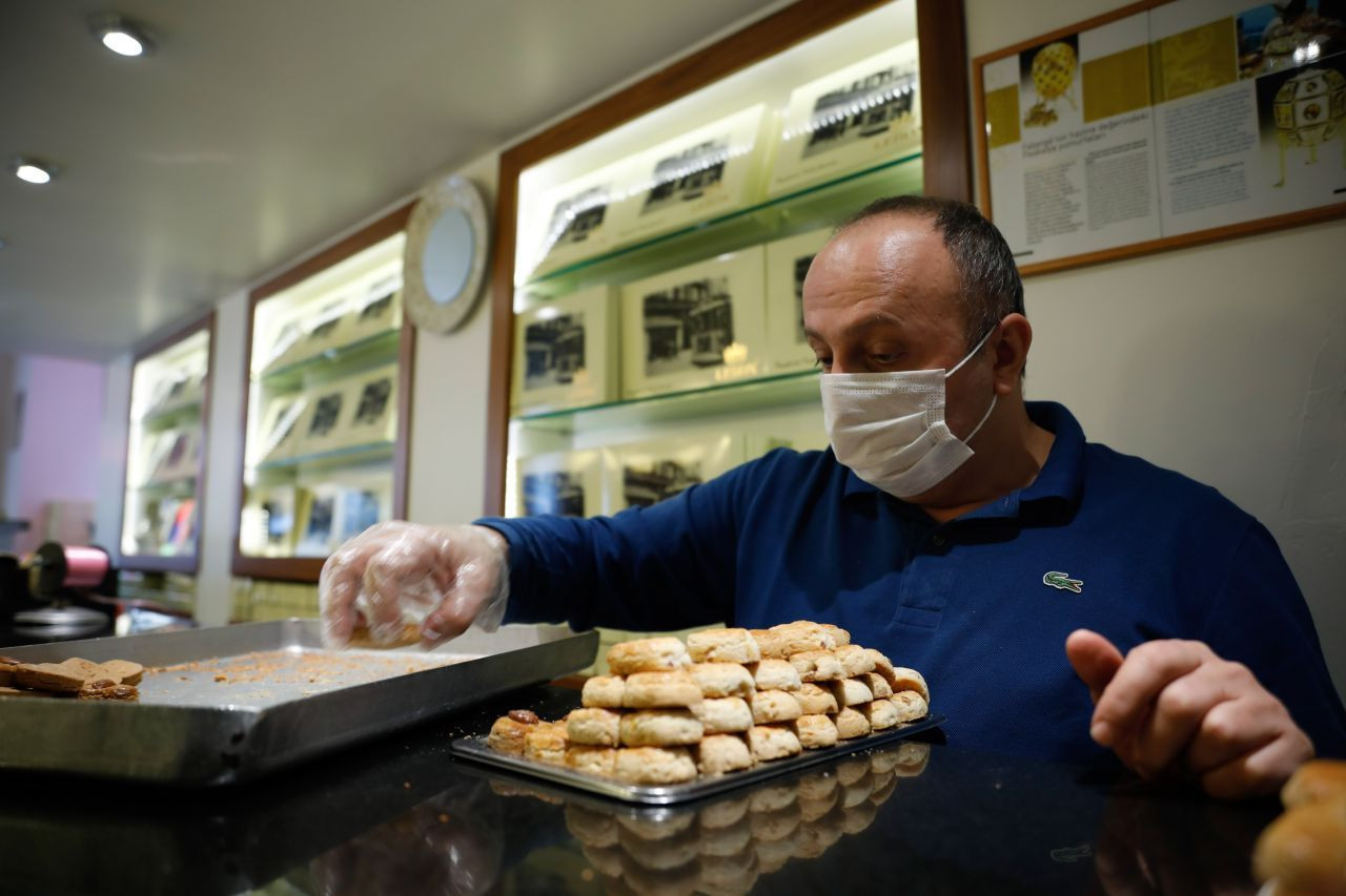 Türkiye'nin ilk pastanesini de ekonomik kriz vurdu - Sayfa 6