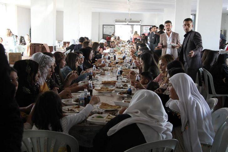 Aşiret düğününde takılan takı dudak uçuklattı! Say say bitiremediler - Sayfa 3