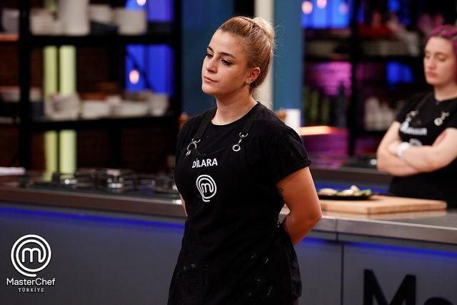 Sevilen yarışmacı MasterChef’e veda etti! Gözyaşlarına boğuldu… - Sayfa 4