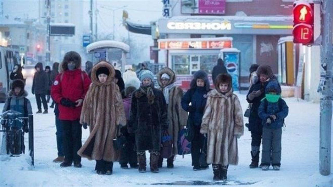 -40 derecede mini etek giyen kız hayatının şokunu yaşadı! Bacaklarını görünce... - Sayfa 5