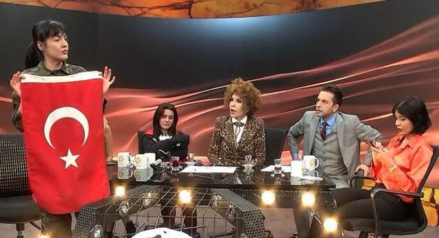 Ebru Polat duyurdu! Flash TV'nin Al Sana Haber programının kadrosu değişti! - Sayfa 11