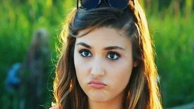 Hande Erçel süper minisinden sonra kırmızı takımıyla da olay yarattı! - Sayfa 15