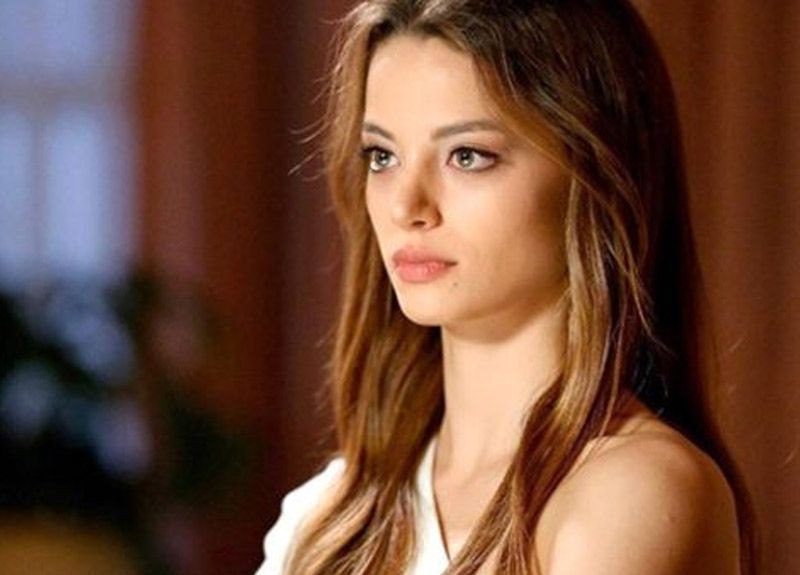 Paramparça dizisinin Cansu’su Leyla Tanlar’ın değişimi dudak uçuklattı! “Ne yaptın yüzüne?” - Sayfa 3