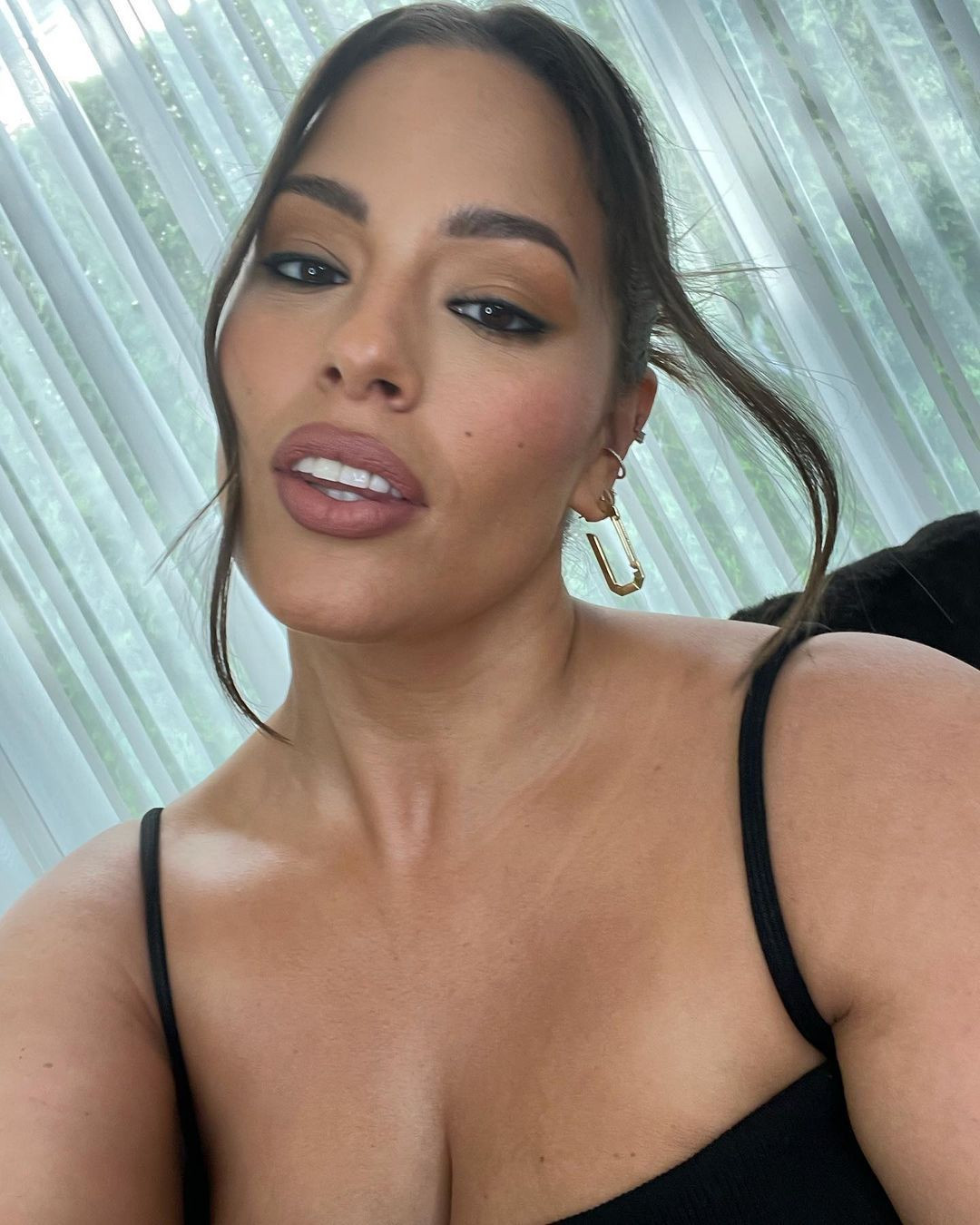 Karnı burnunda Ashley Graham'dan çıplak paylaşım! - Sayfa 14