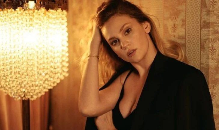 Farah Zeynep Abdullah’tan ‘Acıların Kadını’ pozu! Benzerliği olay oldu… - Sayfa 27