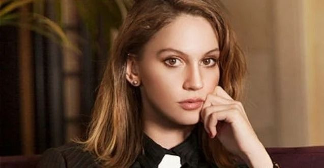 Farah Zeynep Abdullah’tan ‘Acıların Kadını’ pozu! Benzerliği olay oldu… - Sayfa 6