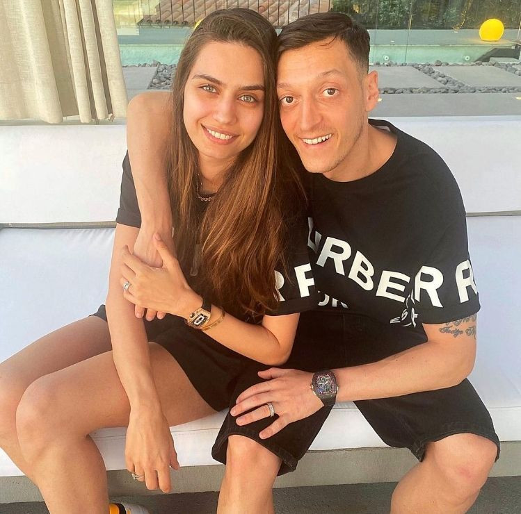 Mesut Özil'in saatinin değeri dudak uçuklattı! Kolunda adeta servet taşıyor - Sayfa 2