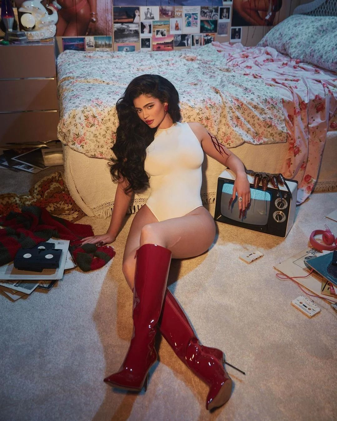 Kylie Jenner çırılçıplak verdiği cesur pozuyla nefes kesti! Eski halinden eser yok - Sayfa 46